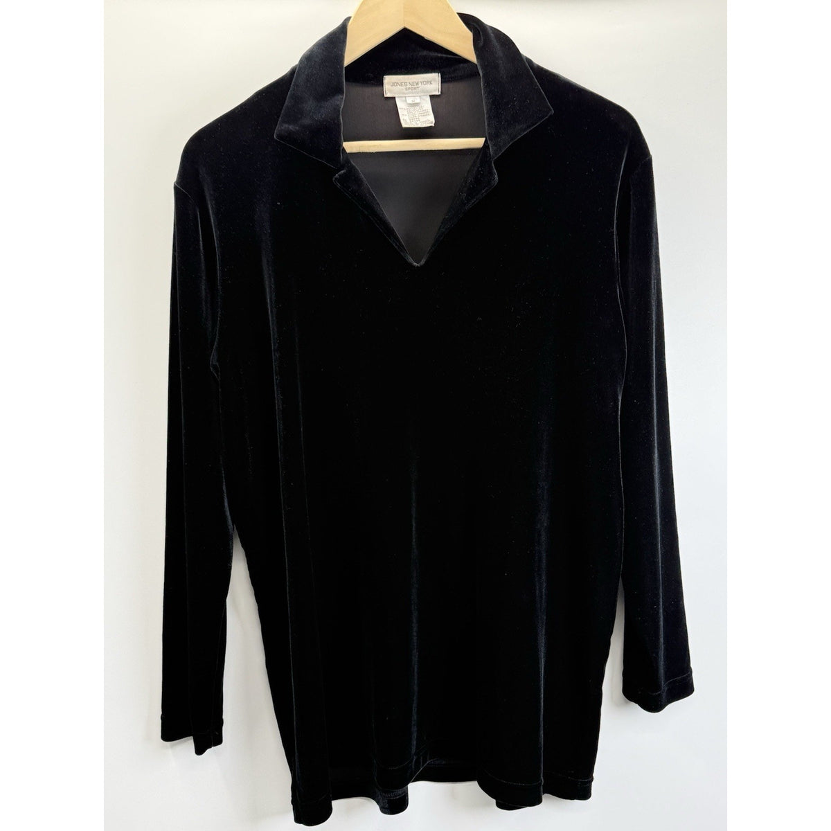 Jones New York Sport Black Velvet Top Women’s M Soft Goth Minimalist Y2K Stretch