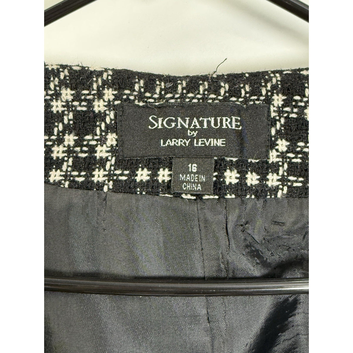 Signature by Larry Levine Tweed Jacket Size 16 Black White Cropped Classic