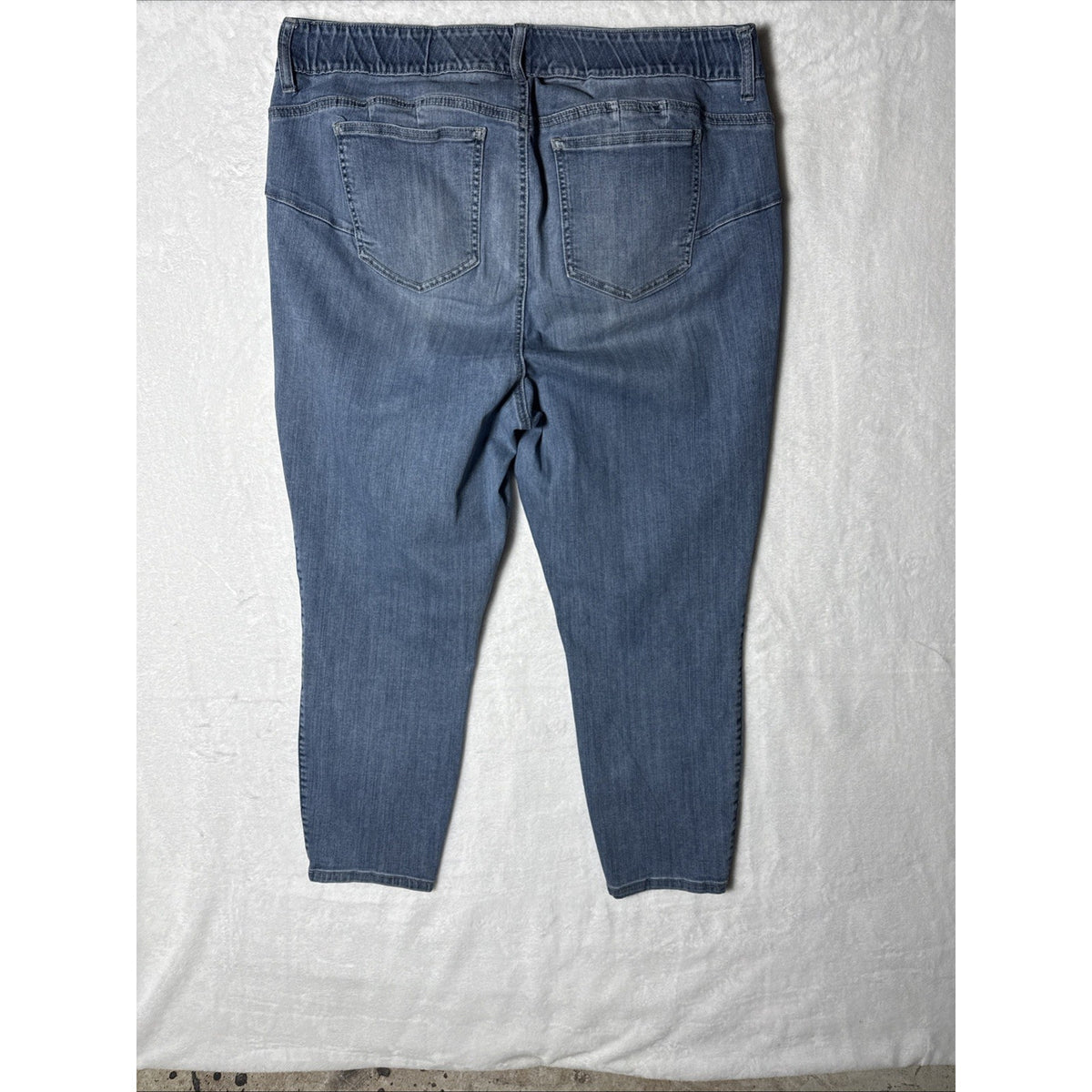Torrid Denim Crop Pants Women’s 22 Light Wash 5 Pocket