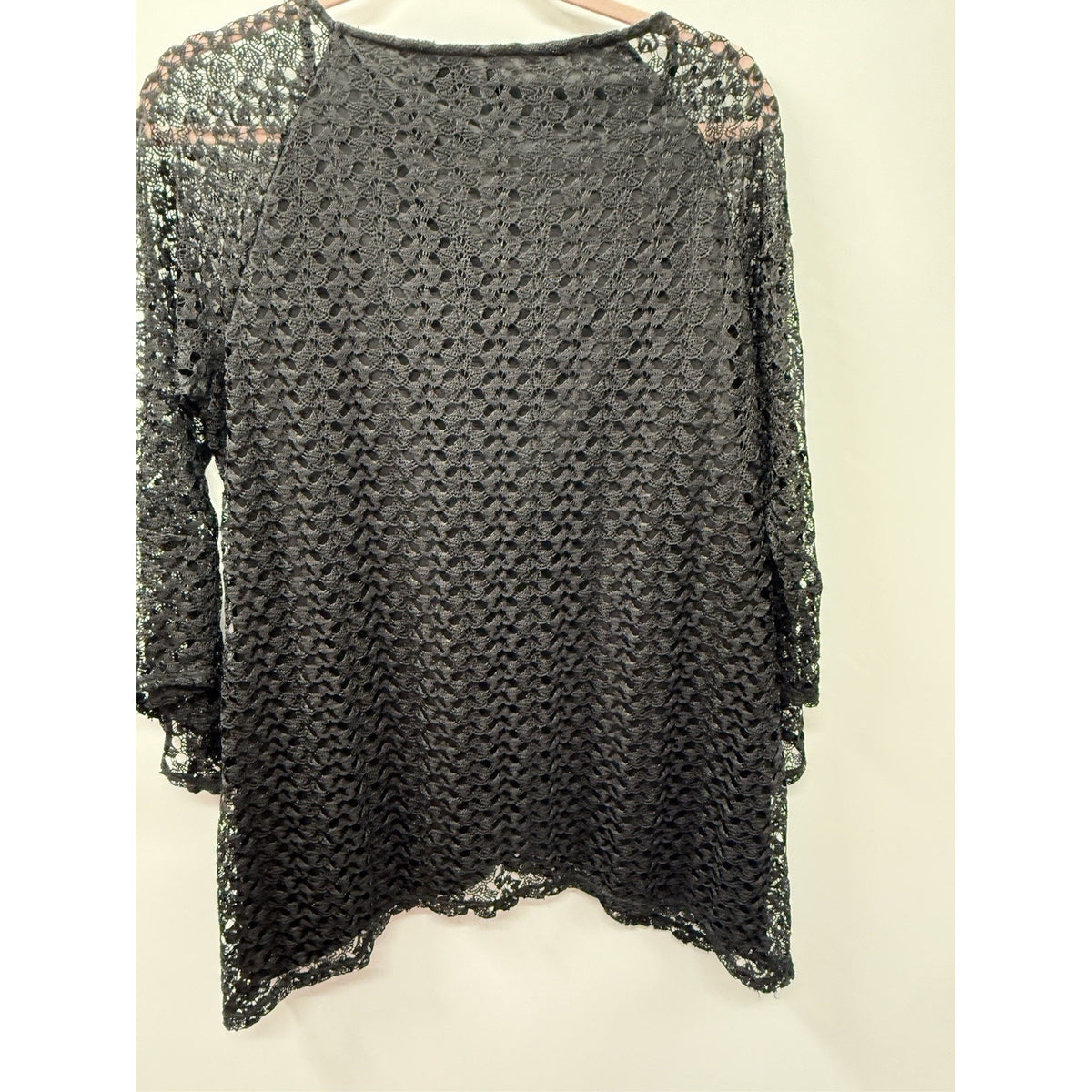 New Directions Women’s Black Lace Tunic Top L 3/4 Sleeve Sharkbite Hem Sheer