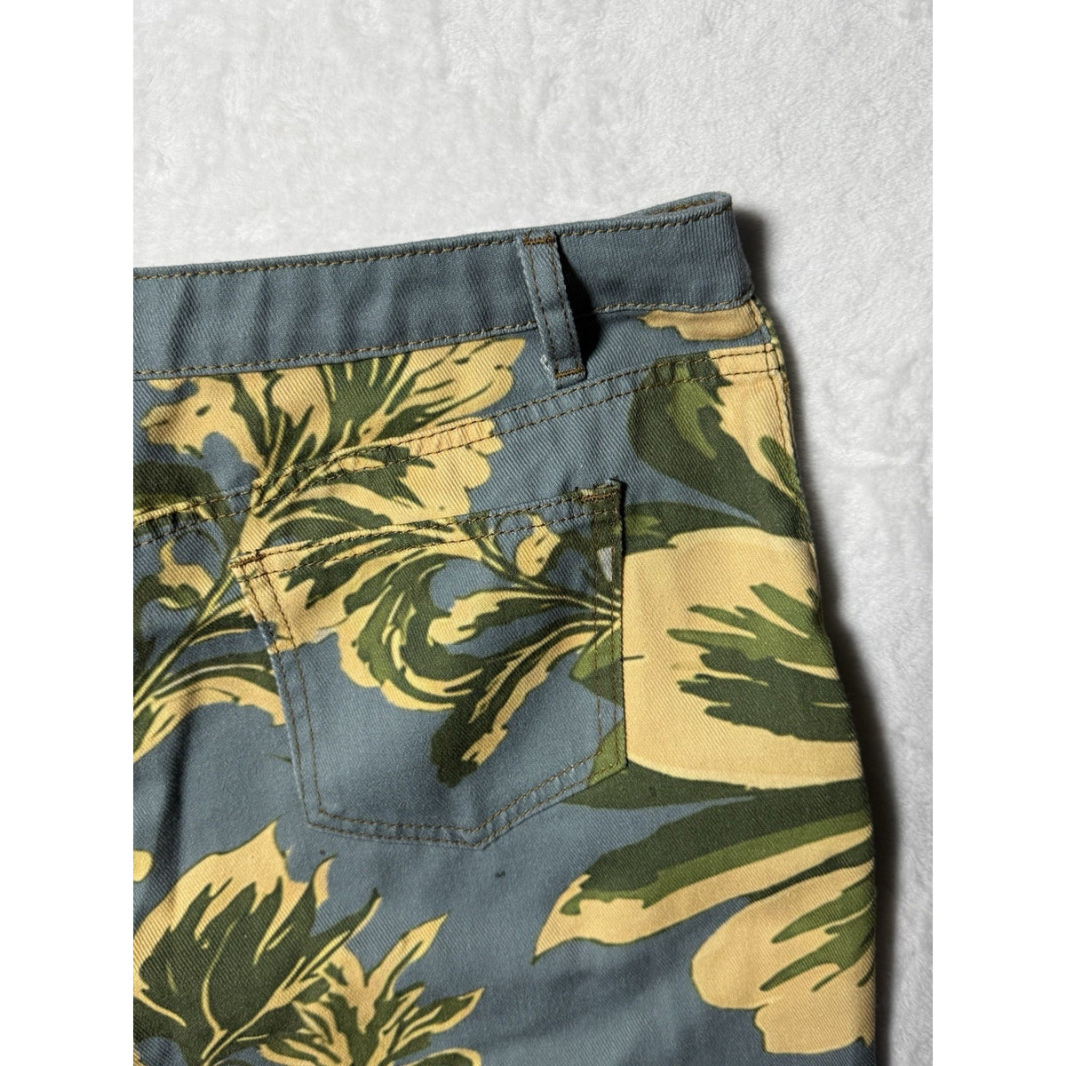Women’s XL Floral Capri Pants Blue Green Yellow Lightweight Cropped Casual