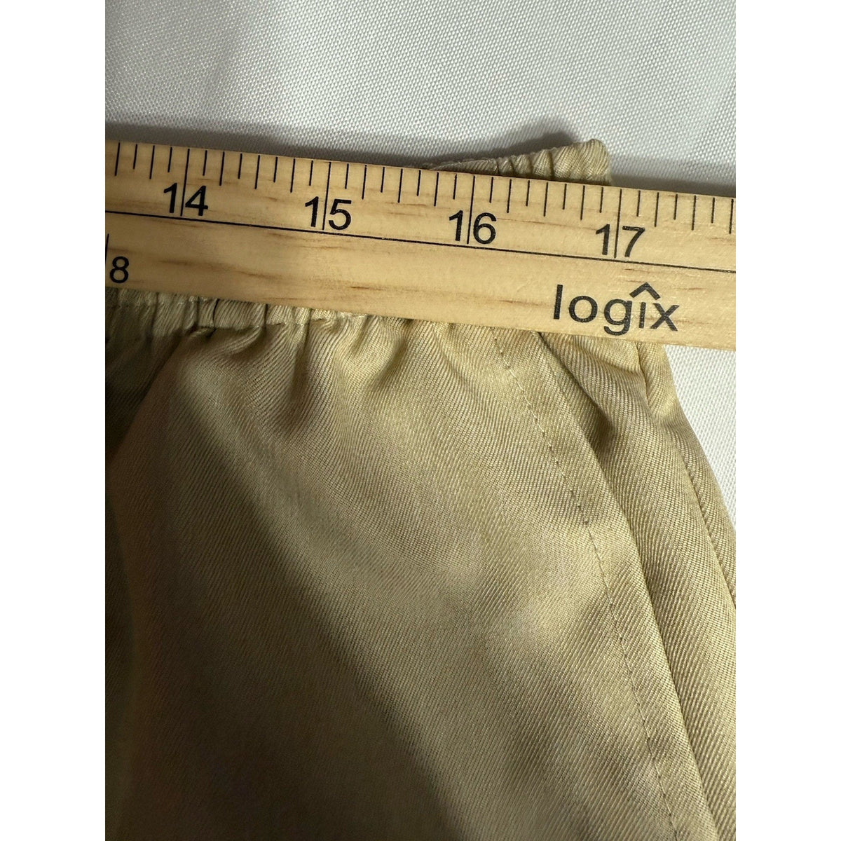 Alfred Dunner Woman 18W Beige Pull-On Capris Pants Embroidered Hem Polyester