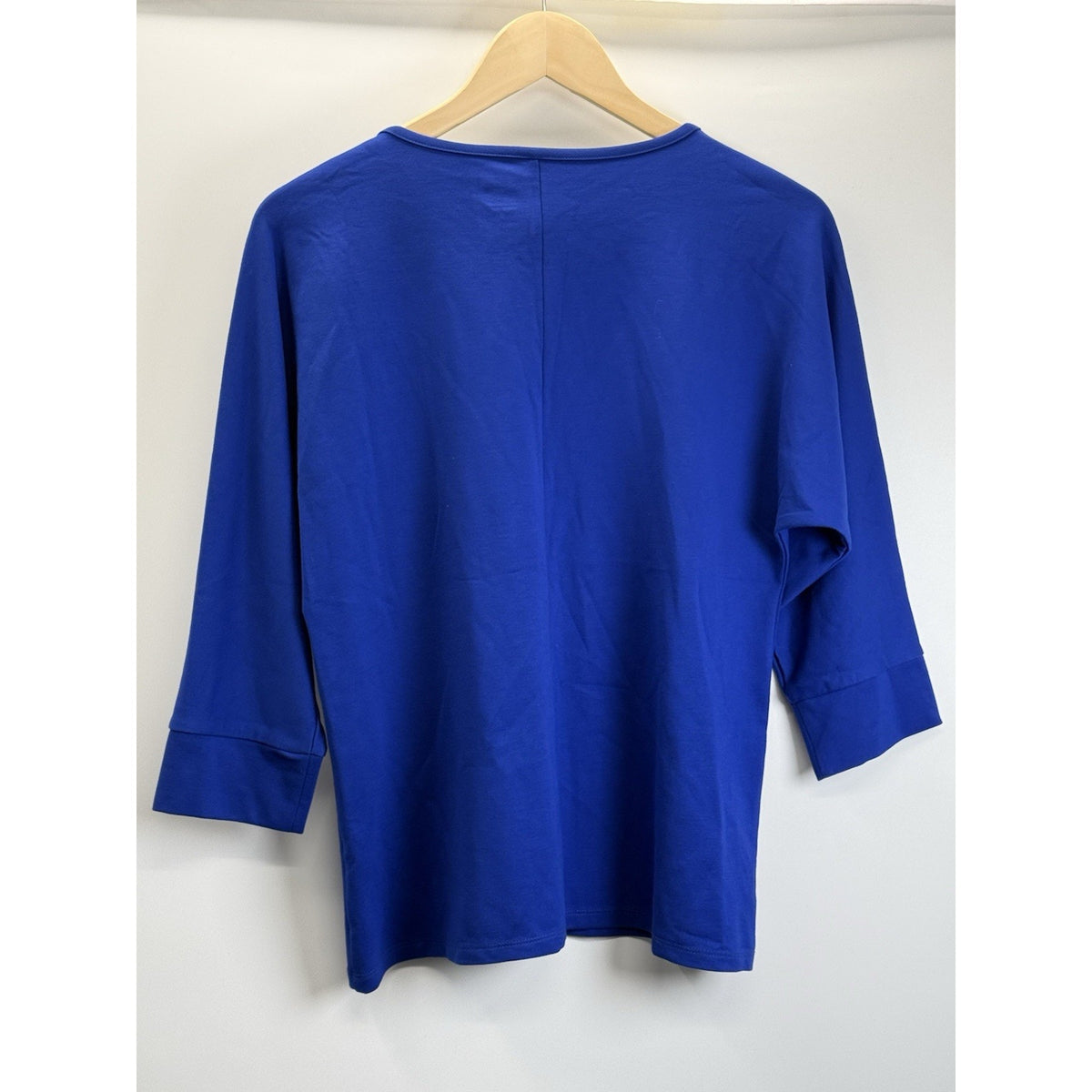 Anne Klein Blue Knit Top Women Small 3/4 Sleeve Stretch Minimalist Career Casual