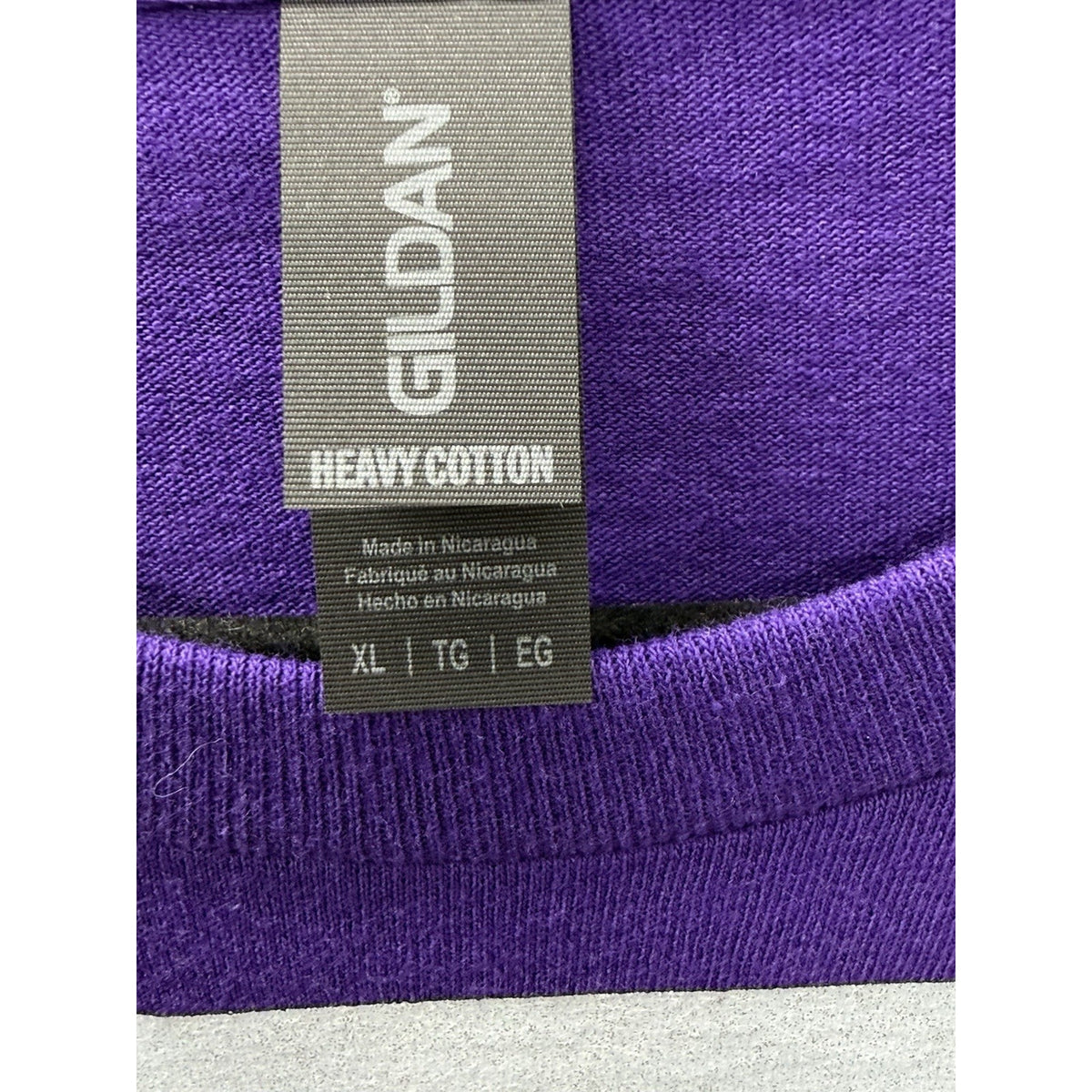 Gildan Heavy Cotton XL Purple Sisters Share A Bond Graphic T Shirt Friendship