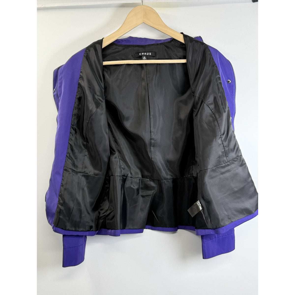 Chaus Women Purple Satin Look Jacket Blazer Long Sleeve SZ 6P Zip & Snap Closure