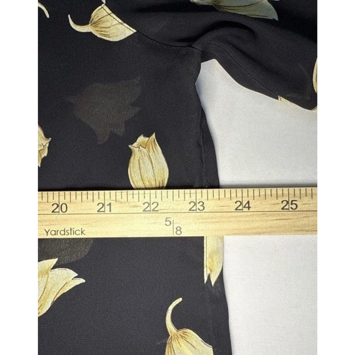 Christie & Jill Women’s Tulip Print Blouse 18W Black Yellow Floral Plus Size