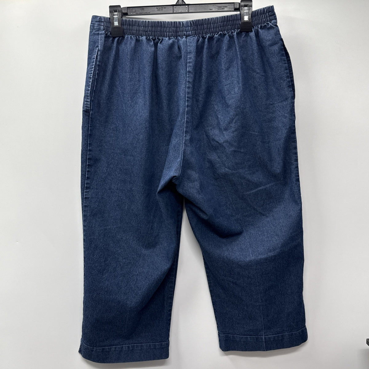 Alfred Dunner Denim Capri Pants Womens 12 Blue Pockets Pull On GUC
