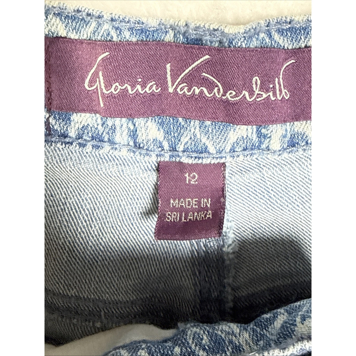 Gloria Vanderbilt Women Sz 12 Amanda High Rise Classic Blue Pasiley Denim Shorts