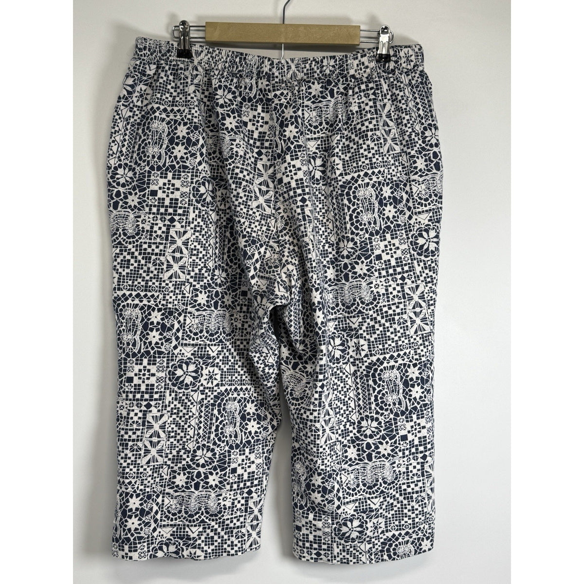 ALFRED DUNNER PULL-ON PANTS Capri Cropped Geometric Print Navy & White Size 12