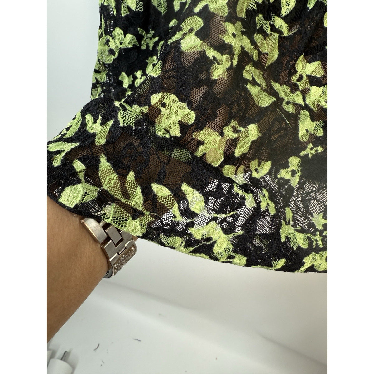 Style & Co Lace Floral Sheer Overlay Top Black Green L Lined Short Sleeve Women