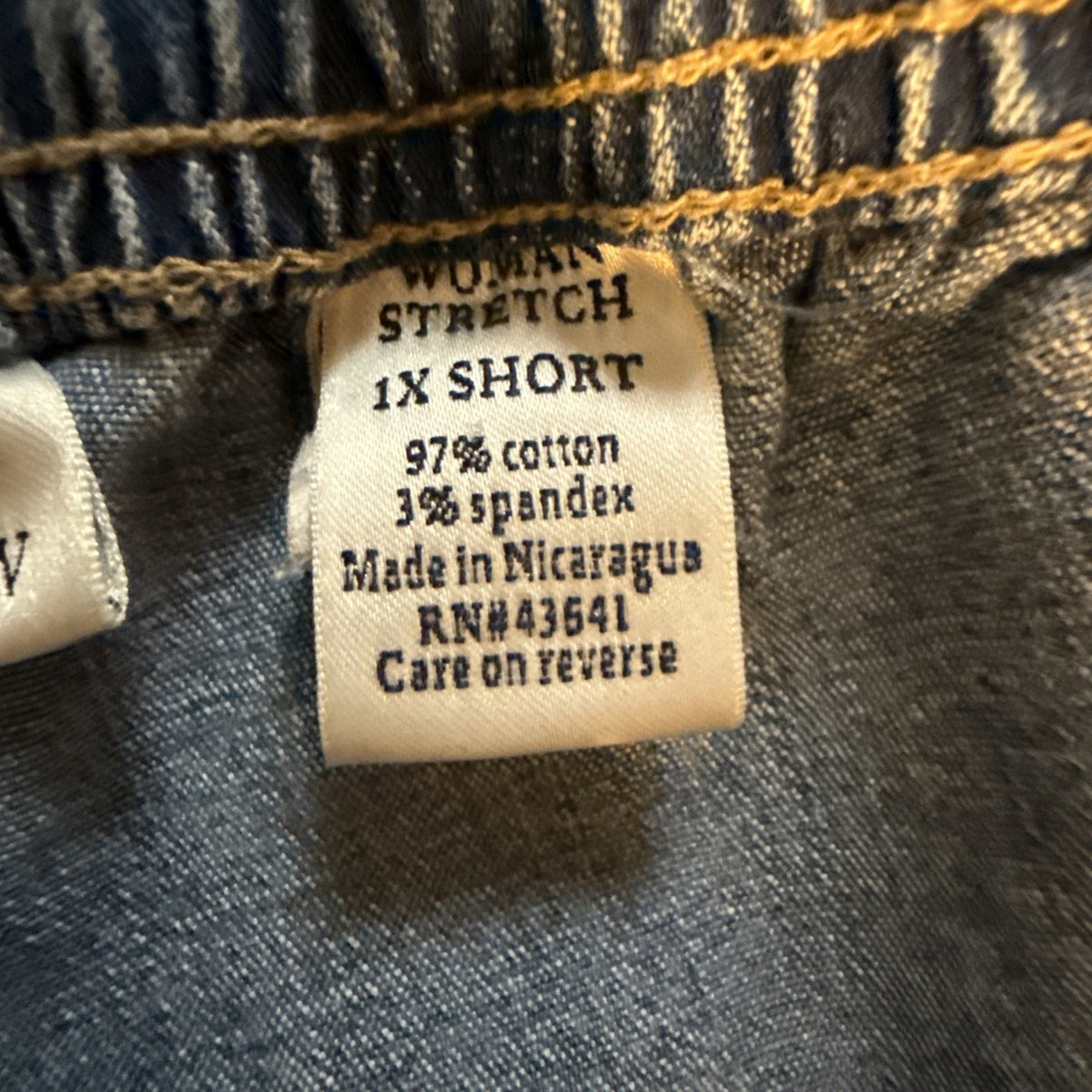 croft &barrow Jeans Women Pull On Elastic Waist Size 1X Short Pants Pockets