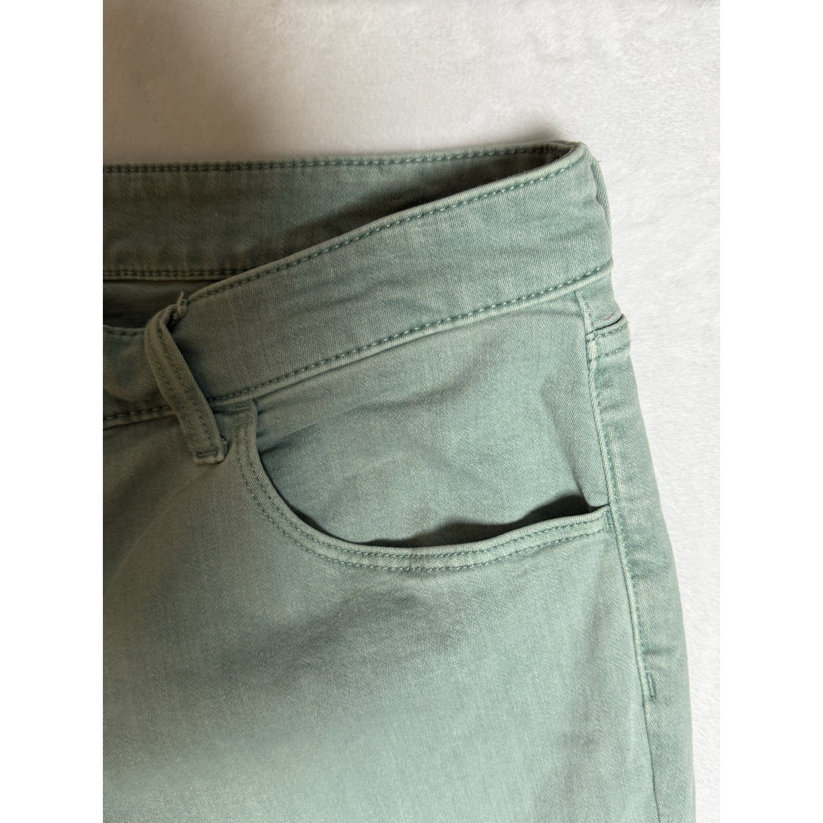 Universal Thread Sage Green Skinny Jeans Women’s 14/32S Mid Rise Stretch