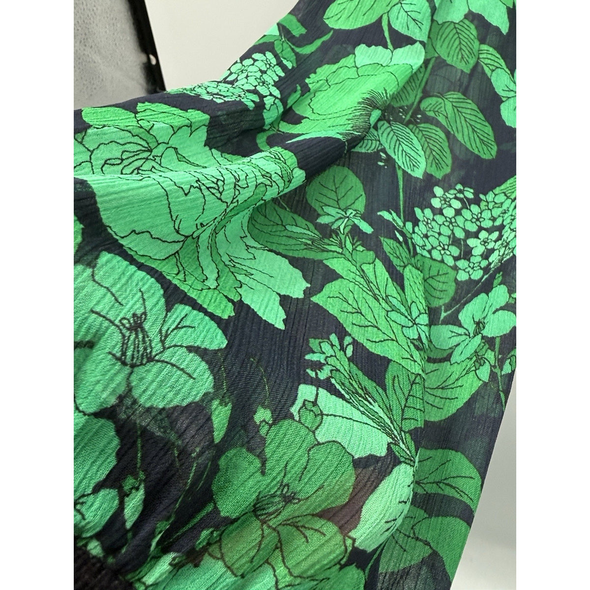 Tommy Hilfiger XL Tie Neck Sweater Green Floral Sleeve V Neck Mixed Media Top