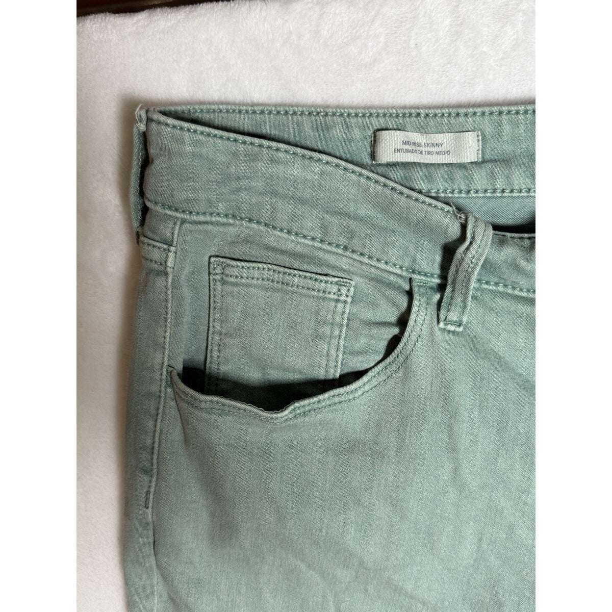 Universal Thread Sage Green Skinny Jeans Women’s 14/32S Mid Rise Stretch