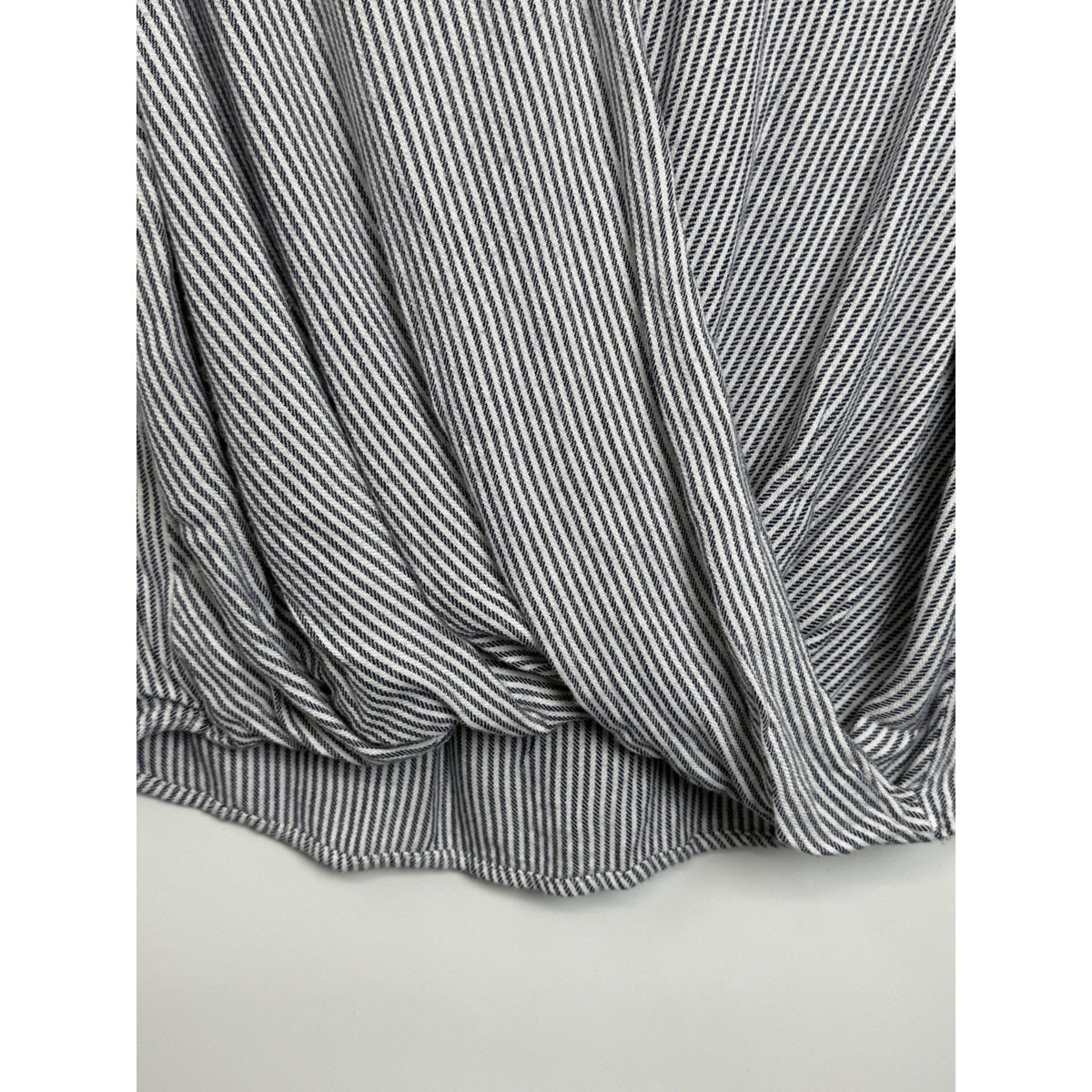a.n.a XL Blue White Striped Rayon Sleeveless Surplice Blouse Coastal Minimalist