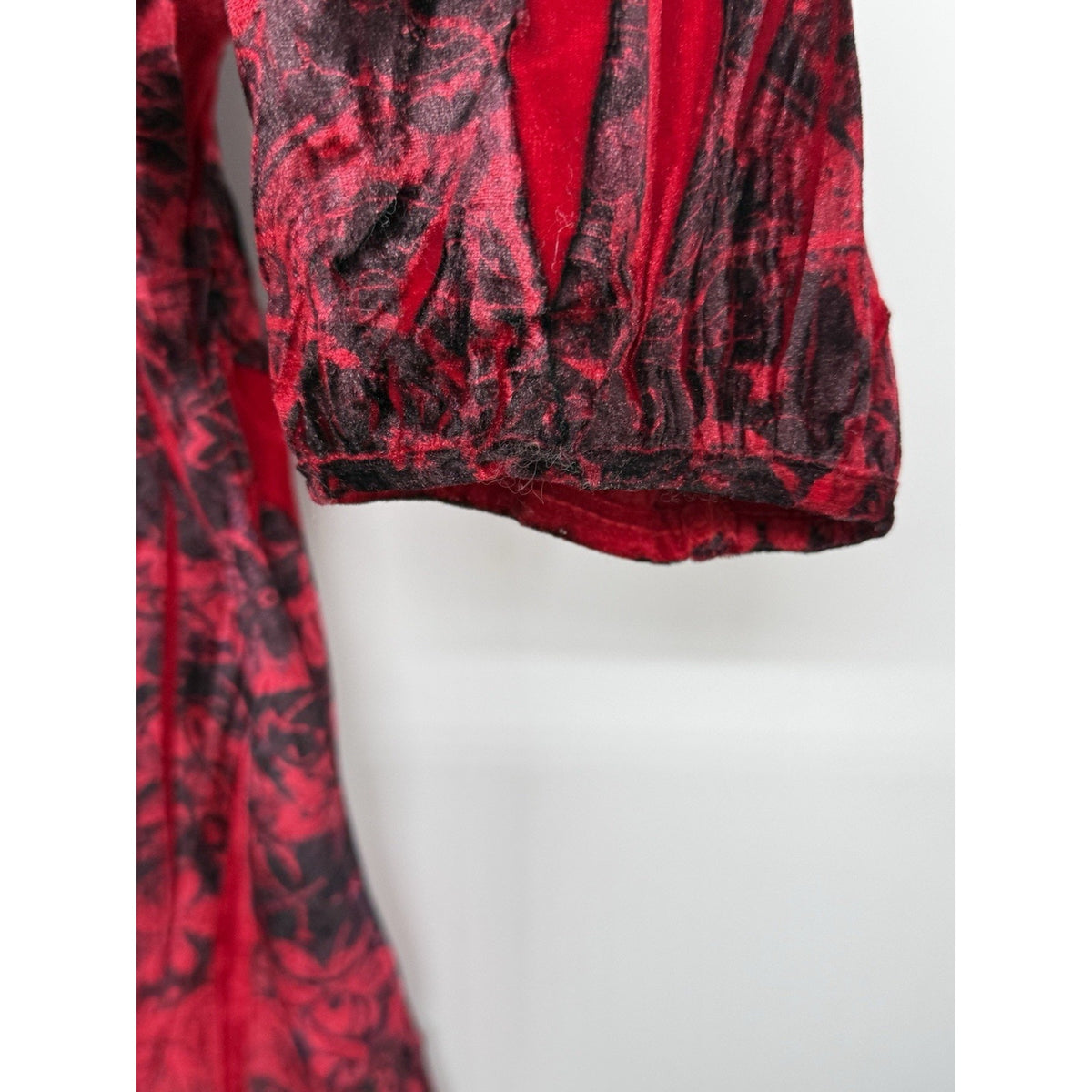 APT 9 Women 1X Red Black Velvet Burnout Top Boho Gothic Flowy Blouse