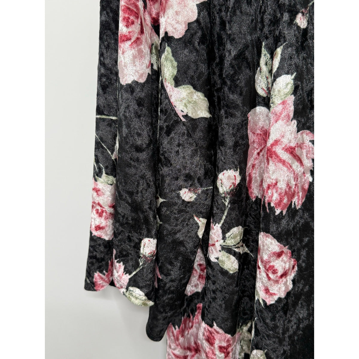 Tres Bien Velvet Floral Kimono Jacket ML Whimsigoth Dark Romance Rose Goth 90s⁠