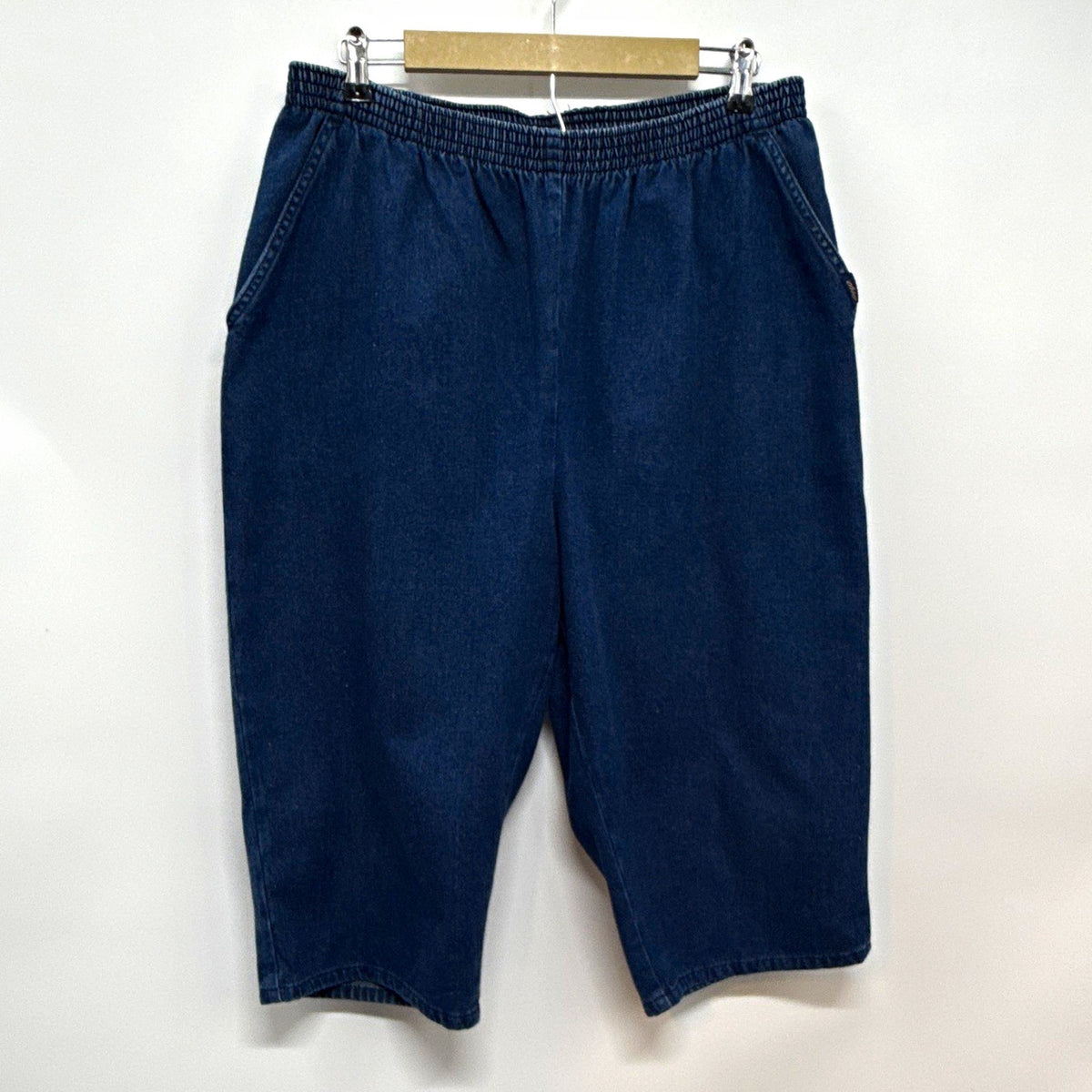 Chic Womens Blue Denim Pull On Capri Pants 20W Elastic Waist Relaxed Mid