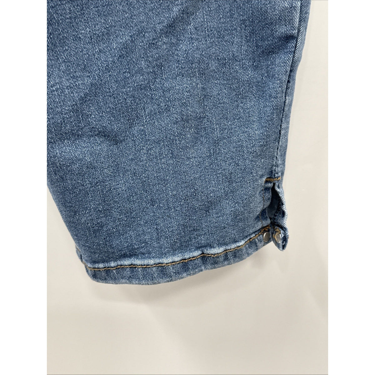 Gloria Vanderbilt Blue Jean Denim Capris Women’s Size 8 Casual Pockets GUC