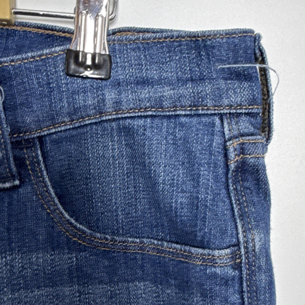 Old Navy The Flirt Women’s 14 Blue Denim Bermuda Shorts Medium Wash Pockets