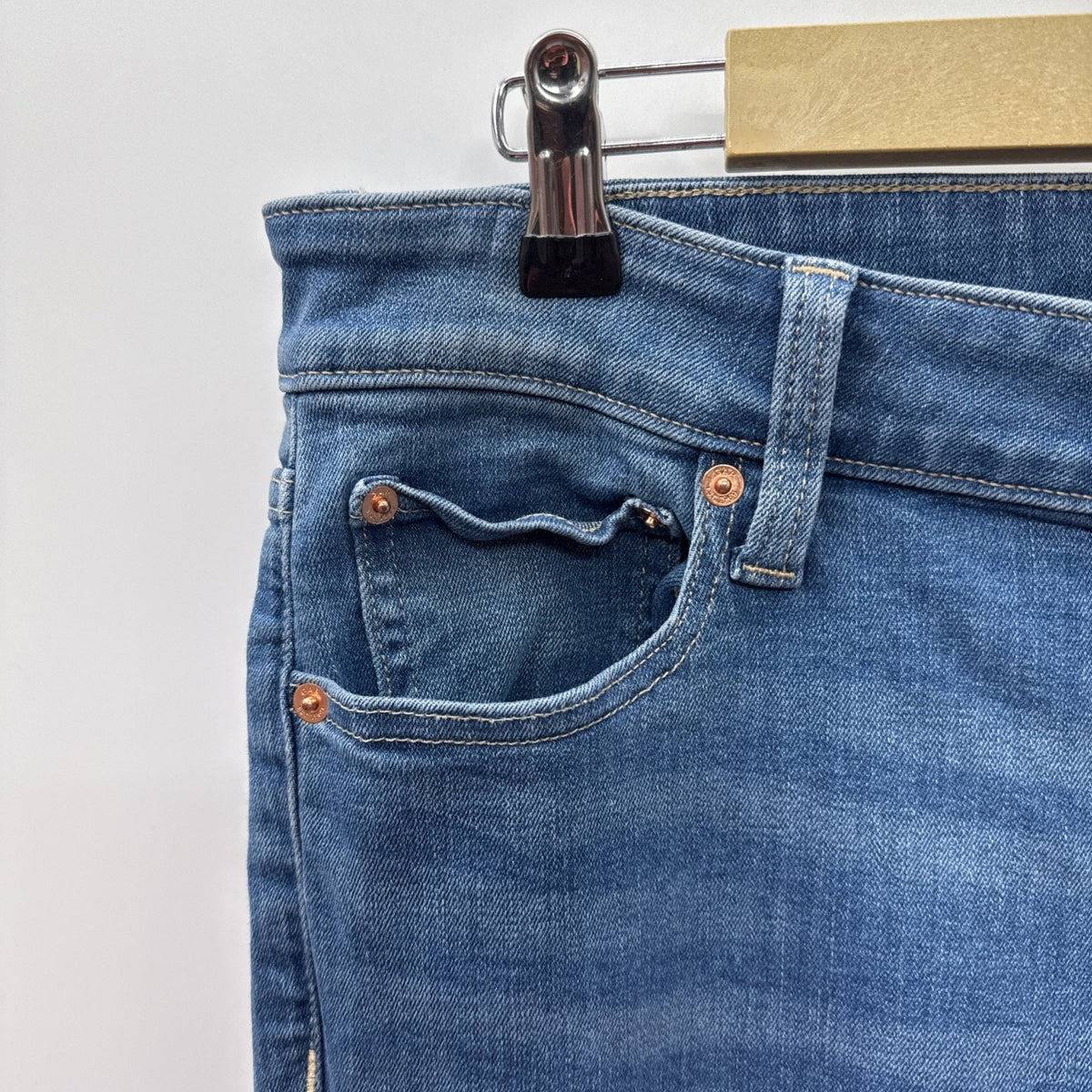 GAP Women Classic Straight Mid Rise Blue Jeans Size 33 | 16R