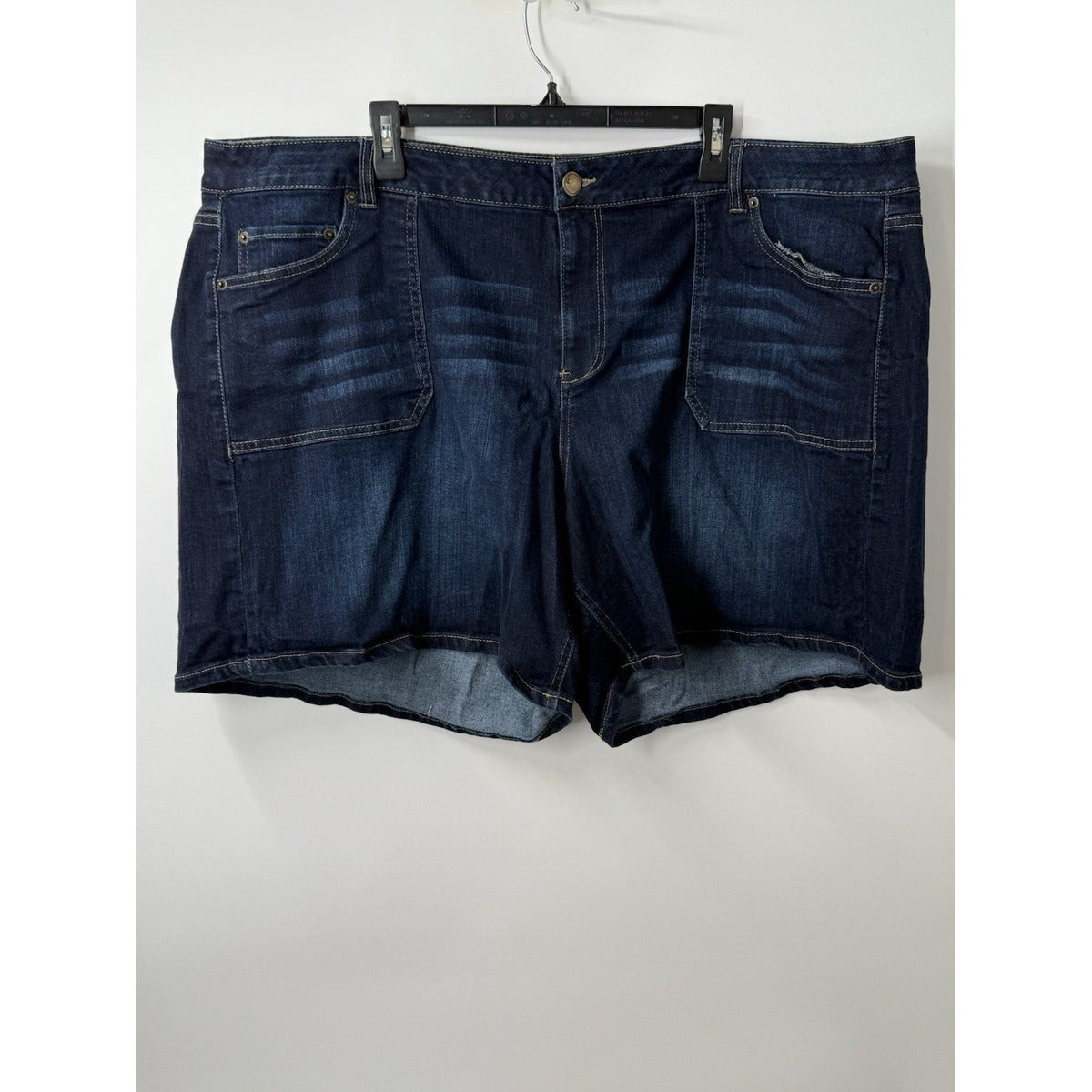 Lane Bryant Denim Shorts 28 Short Dark Wash Stretch 5-Pocket Women’s 7” Inseam