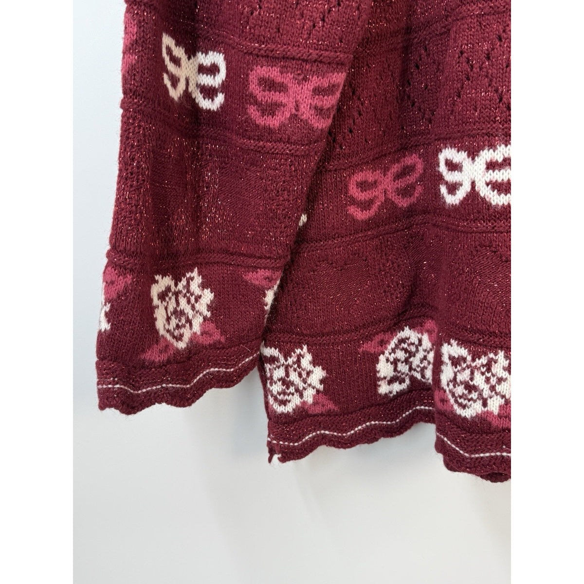 Trimmings Vintage Sweater Sz 22W Red Roses Hearts Lurex Knit Tear at Hem READ