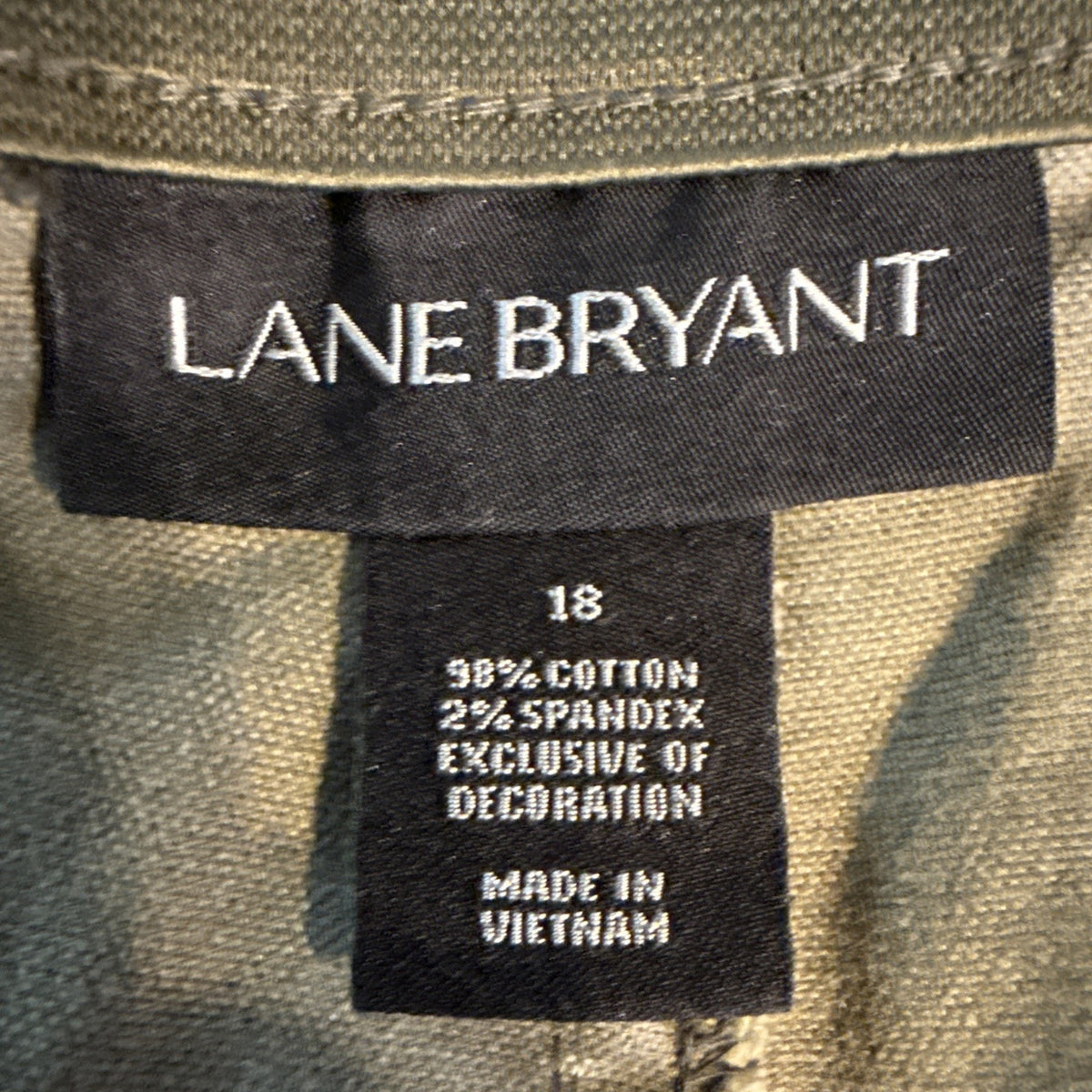 Lane Bryant Shorts Women's Size 18 Floral Embroidered Girlfriend Khaki Green