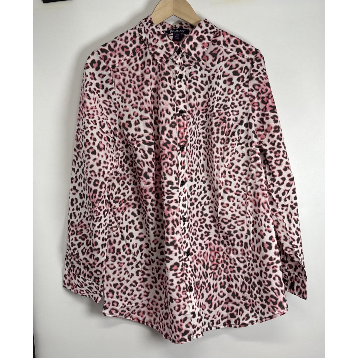Roaman’s Pink Leopard Button Front Shirt 16W Long Sleeve