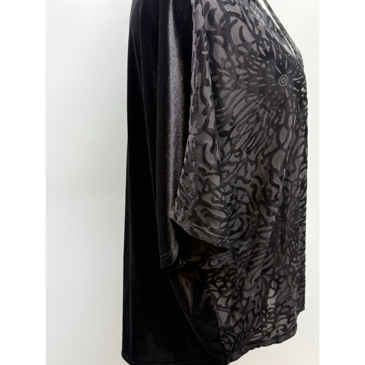 Pixi + Ivy Women S Black Velvet Kimono Cardigan Burnout Floral Open Front USA⁠