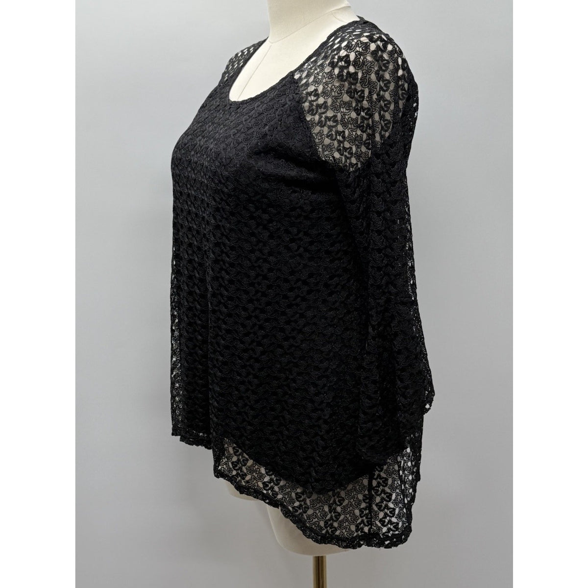 New Directions Women’s Black Lace Tunic Top L 3/4 Sleeve Sharkbite Hem Sheer