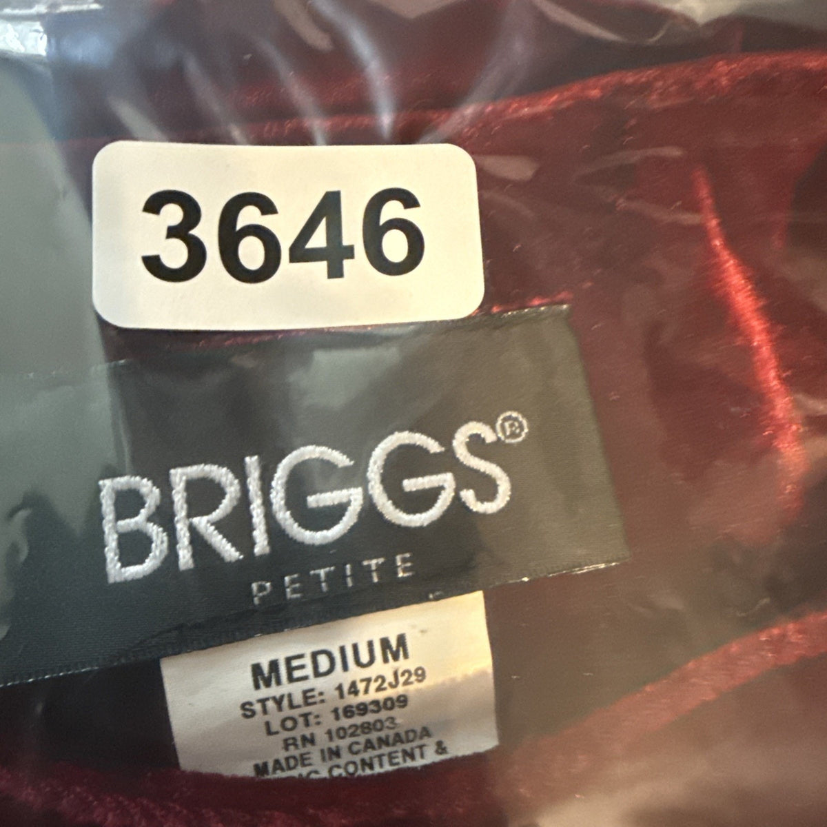 Briggs Petite M Burgundy Velvet Top Medium Long Sleeve Stretch Holiday Velour