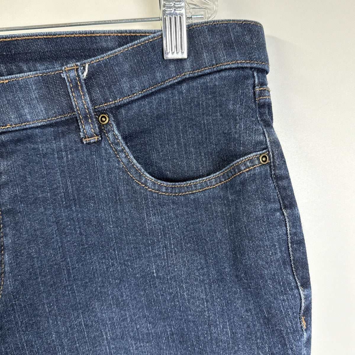 D& Co denim + company Crop Jeans Womens Size 18WP 5 pocket Zip button closure