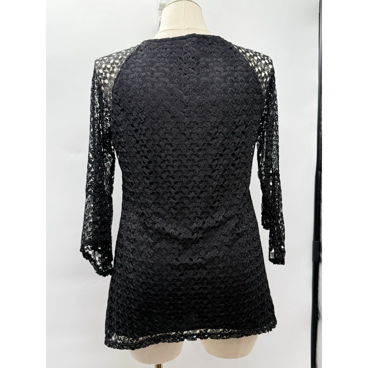 New Directions Women’s Black Lace Tunic Top L 3/4 Sleeve Sharkbite Hem Sheer