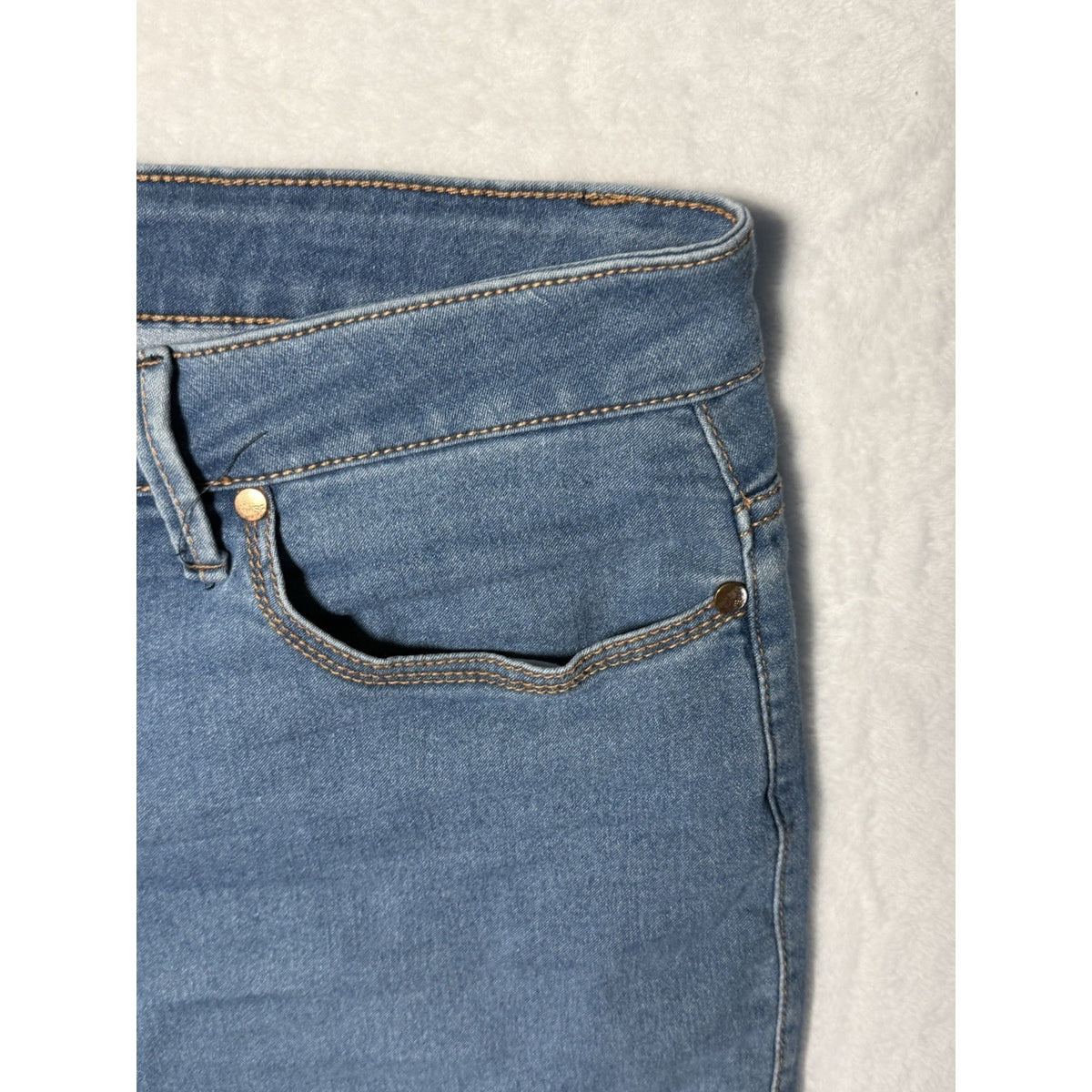 Faded Glory Womens Plus 18W Blue Denim Bermuda Shorts High Rise Stretch 7"