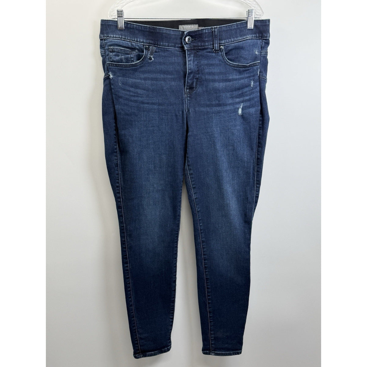 Torrid 16R Jeans Bombshell Skinny Dark Wash Stretch Denim Mid Rise Distressed