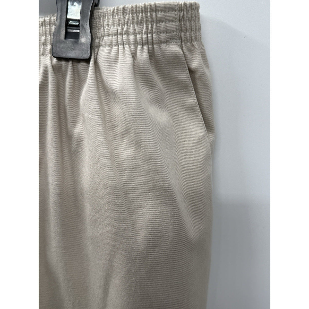 Alfred Dunner Womens 16 Short Beige Pull On Pants NWT Stretch Classic -FLAWED-