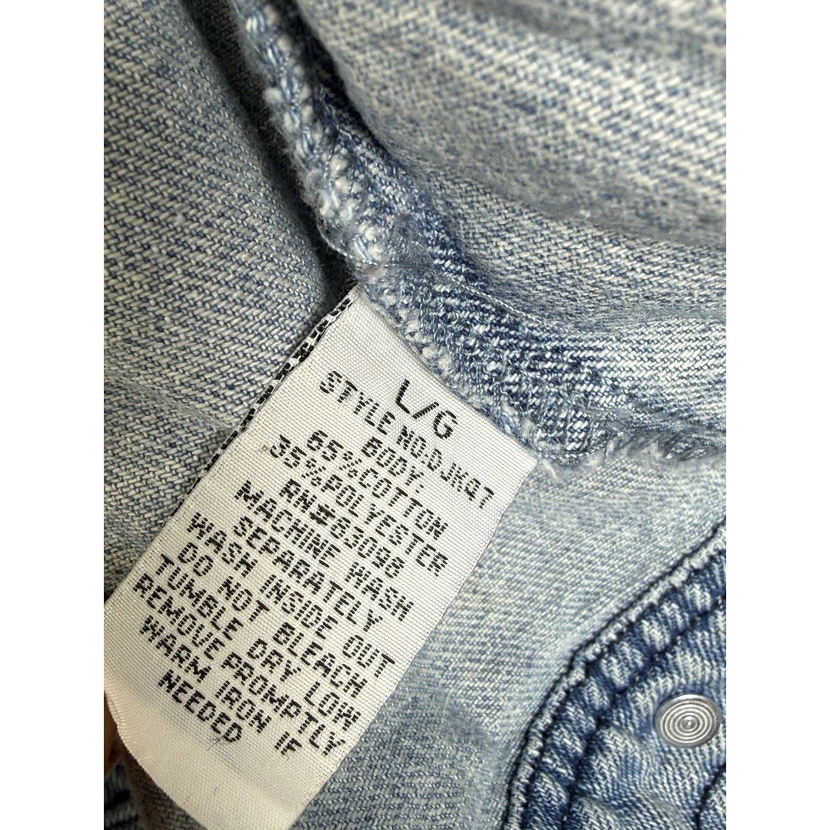 Cisono Denim Collection Light Wash Distressed Denim Jacket Floral Bird Patch L