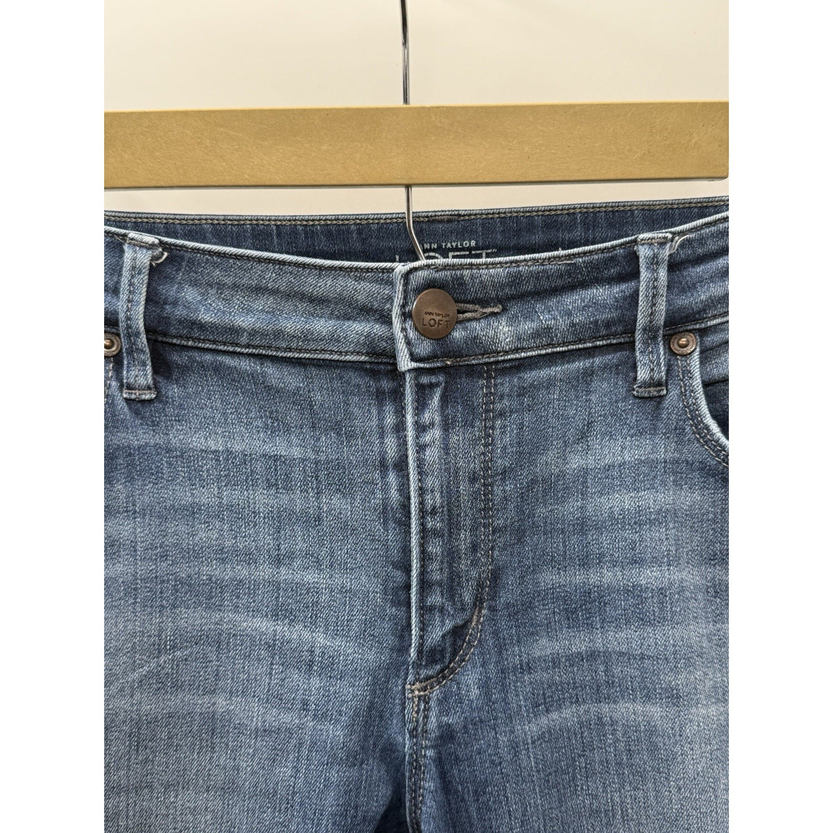 Ann Taylor LOFT Distressed Straight Leg Jeans Women Medium Wash Stretch