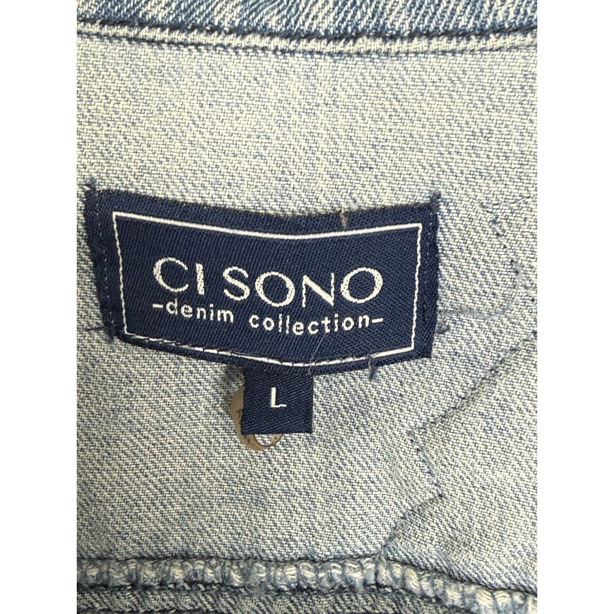 Cisono Denim Collection Light Wash Distressed Denim Jacket Floral Bird Patch L