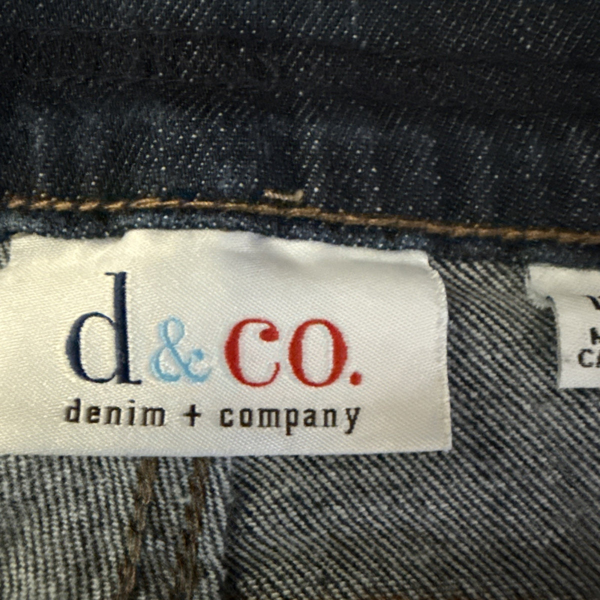 D& Co denim + company Crop Jeans Womens Size 18WP 5 pocket Zip button closure