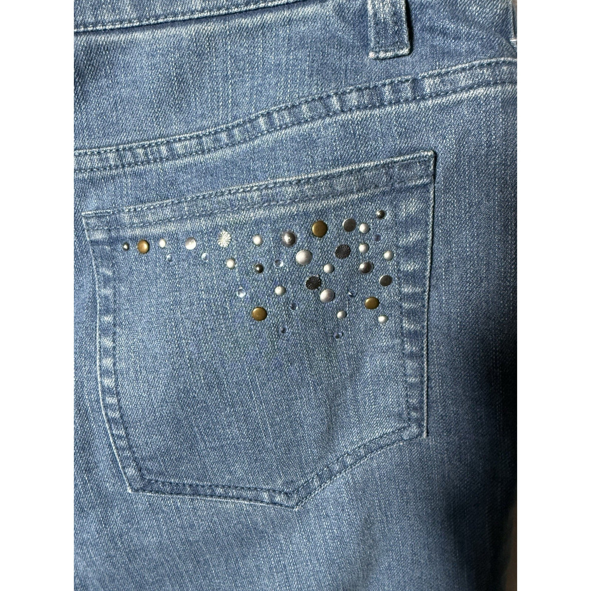 D&Co Denim Company Women’s Jeans Size 10 Bootcut Rhinestone Studded Pockets