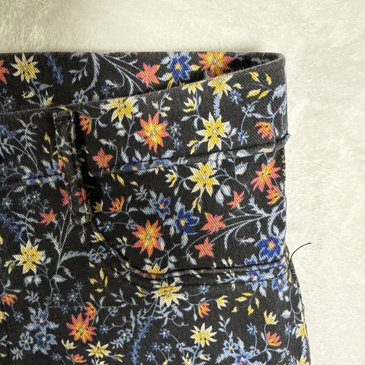 Time and Tru Women’s High-Rise Stretch Fitted Floral Jegging Size M(8-10)