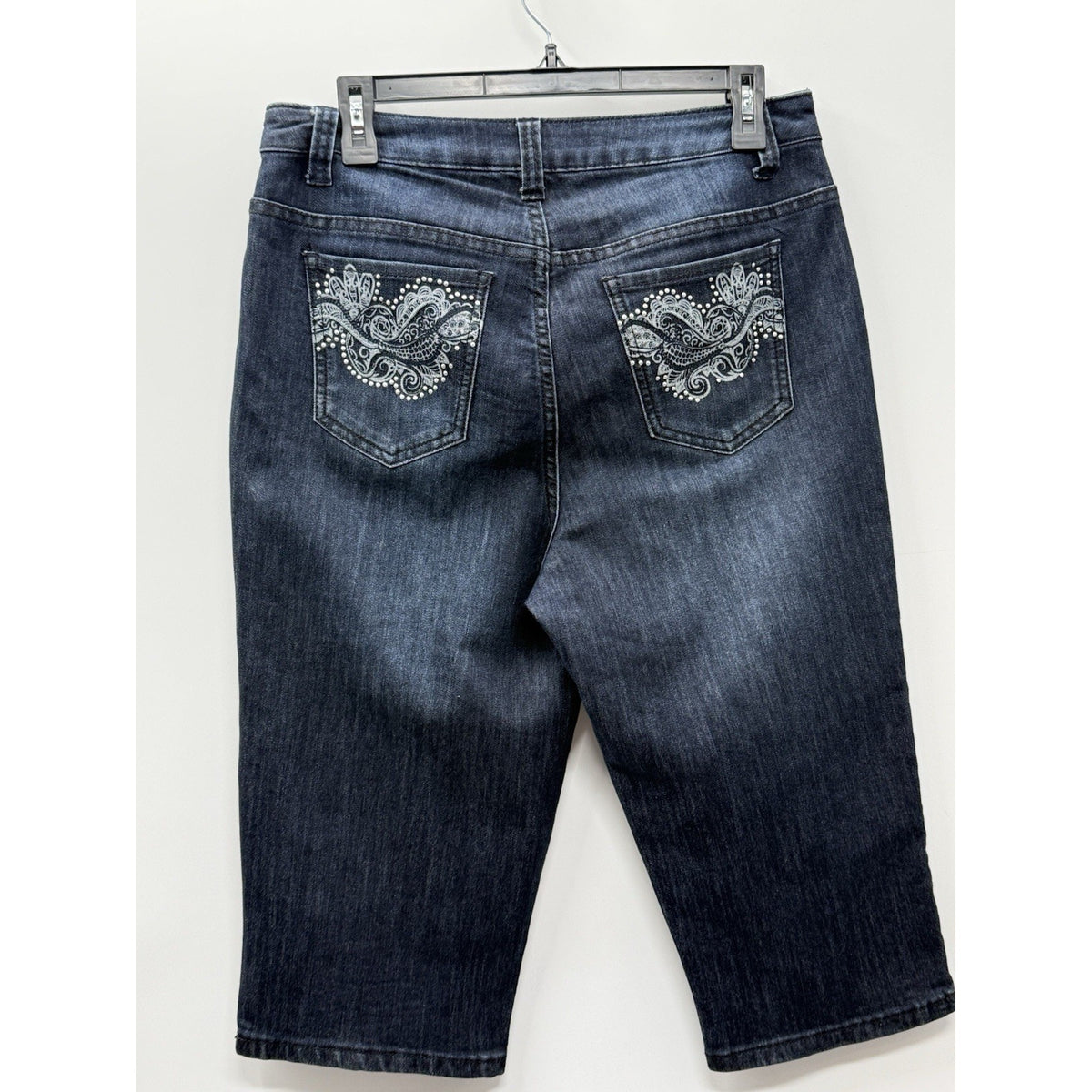 Christopher & Banks Womens Size 6 Dark Wash Embroidered Capri Jeans Mid Rise