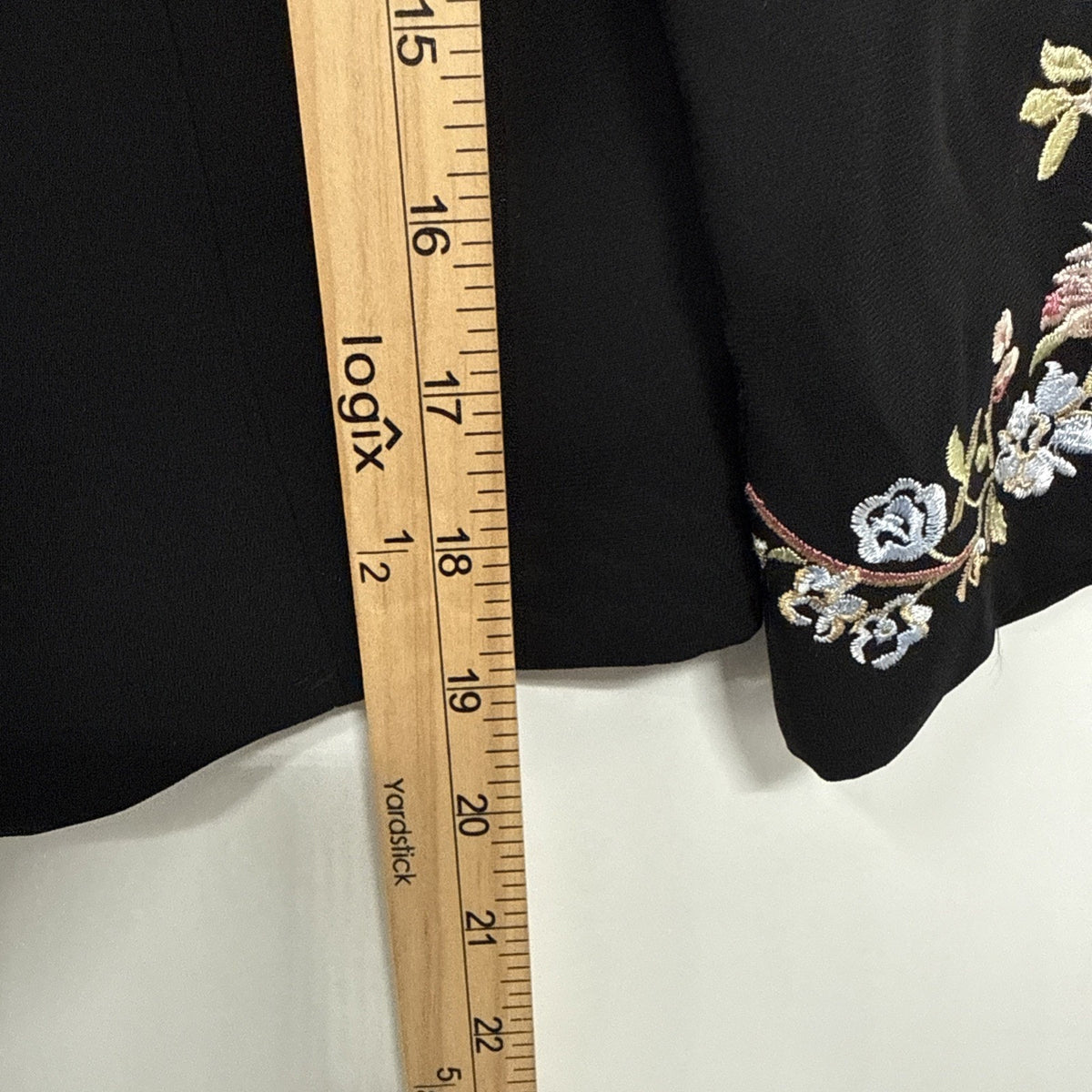 Maggy L EveningBlack Floral Embroidered Jacket Women’s Size 8 Button Front Boho