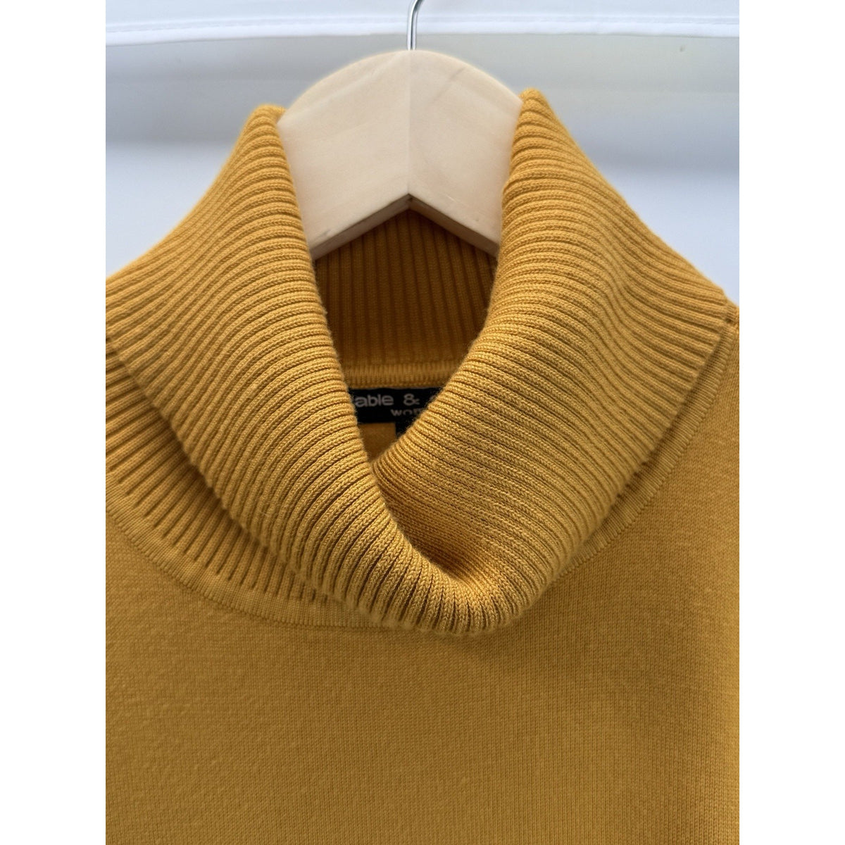 Cable & Gauge Mustard Sleeveless Turtleneck Sweater Top 1X Minimalist Soft Girl