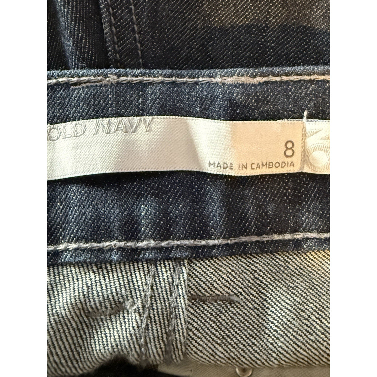 Old Navy Denim Capris 16.5 Inseam Womens Size 8 Dark Wash Stretch Classic Rise