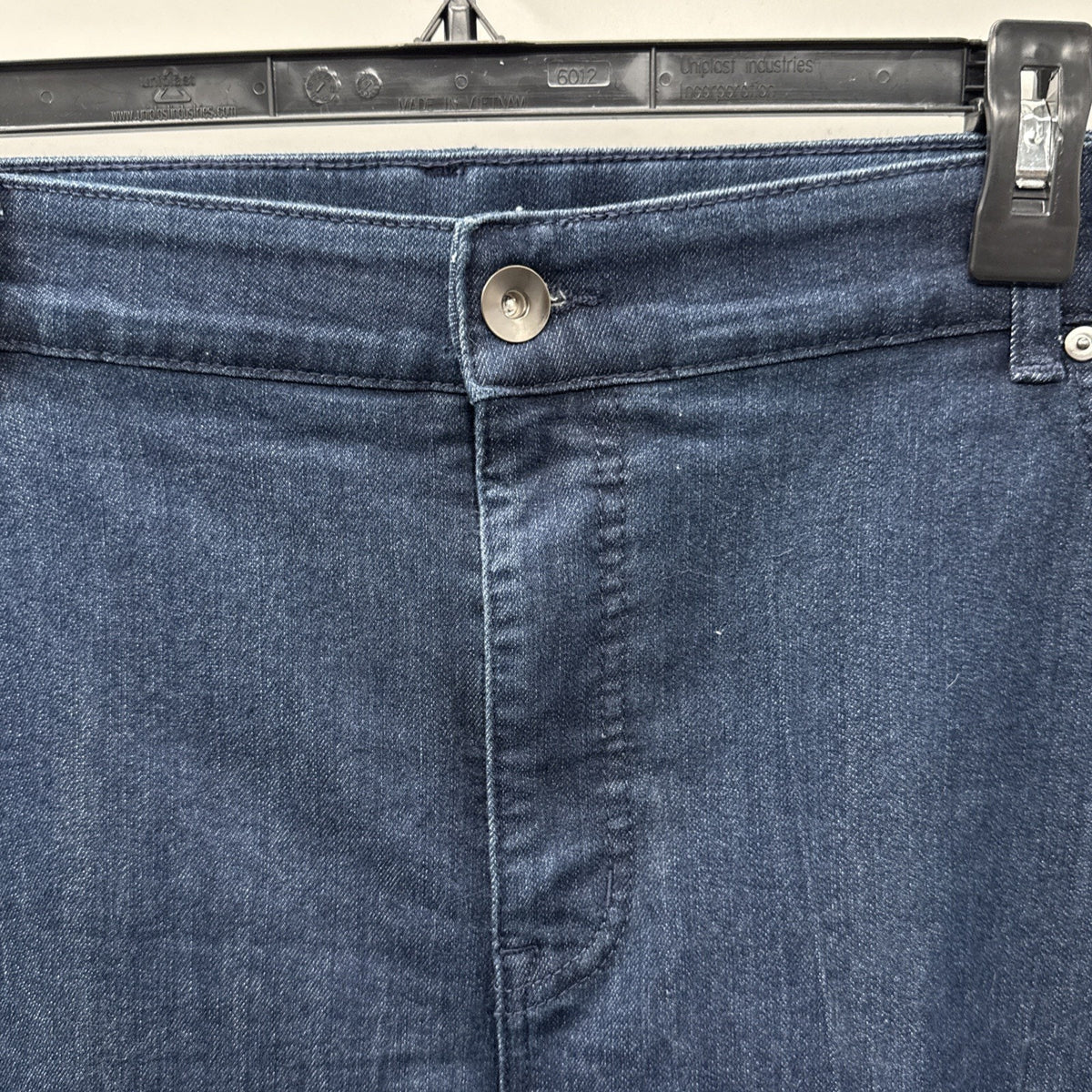 Terra &Sky Jeans Women’s 24W, 5 Pocket Dark Wash Casual Stretch