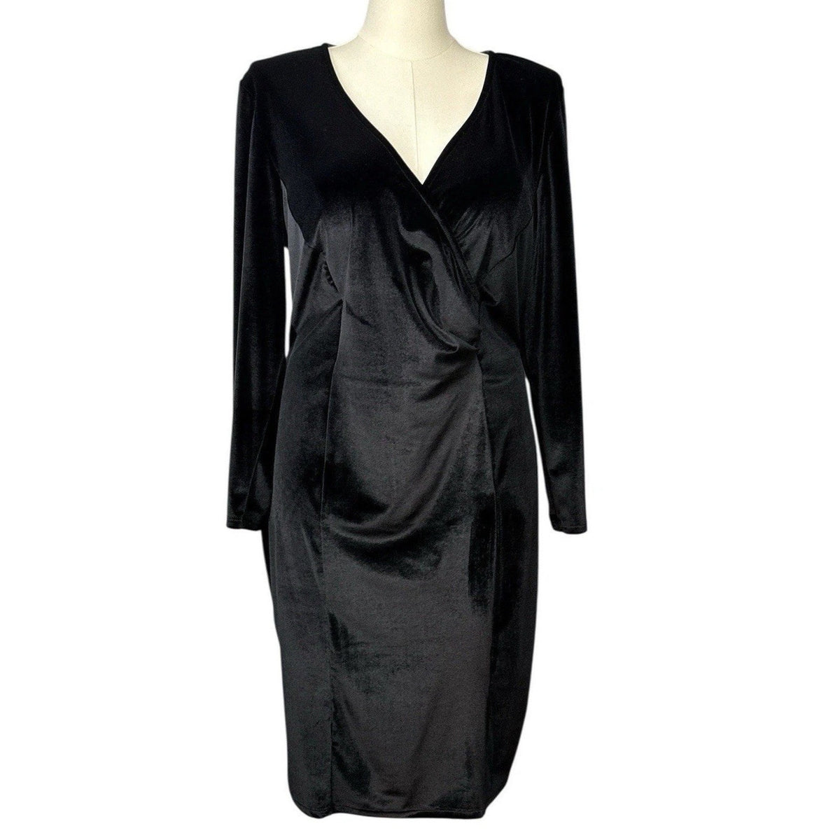 Ashley Stewart Dress Women’s 18/20 Black Velvet Long Sleeve V-Neck