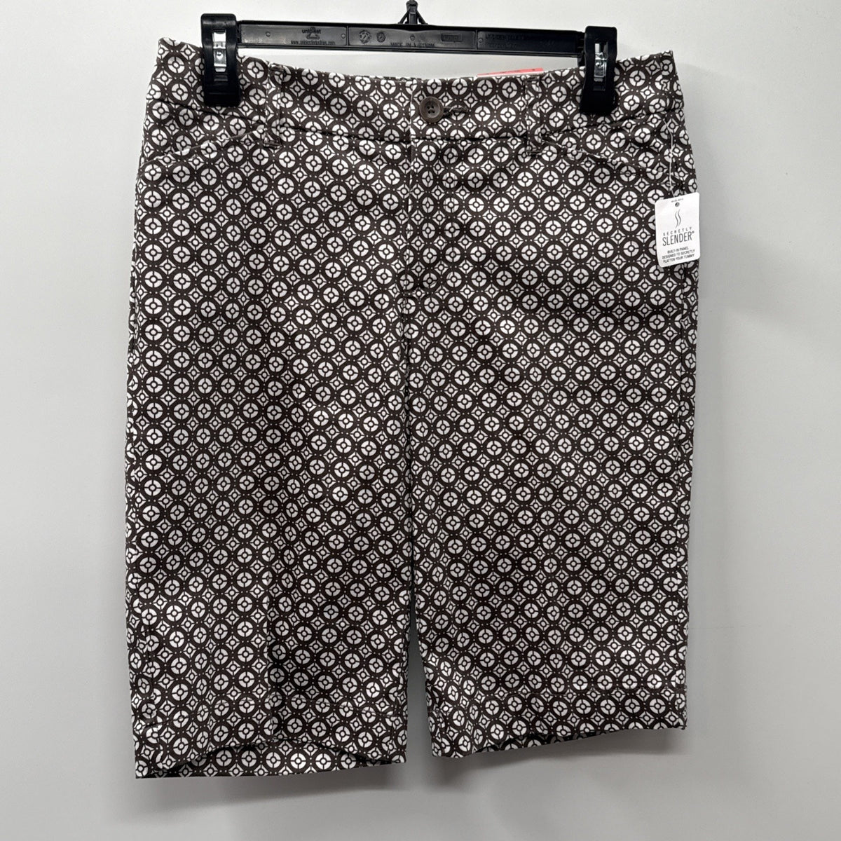 Women’s ST JOHN’S BAY Secretly SLENDER Classic Fit Bermuda Shorts Size 6